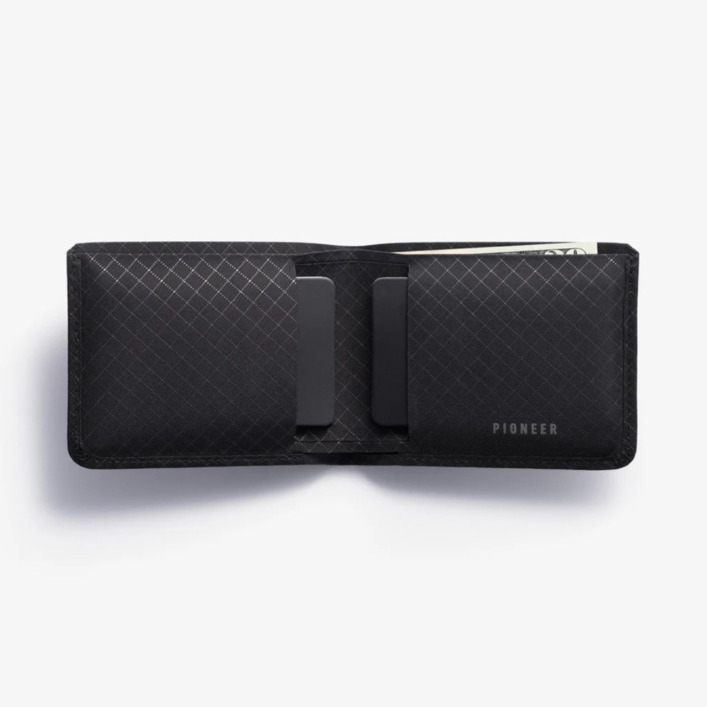 NWT Pioneer Flyfold Wallet